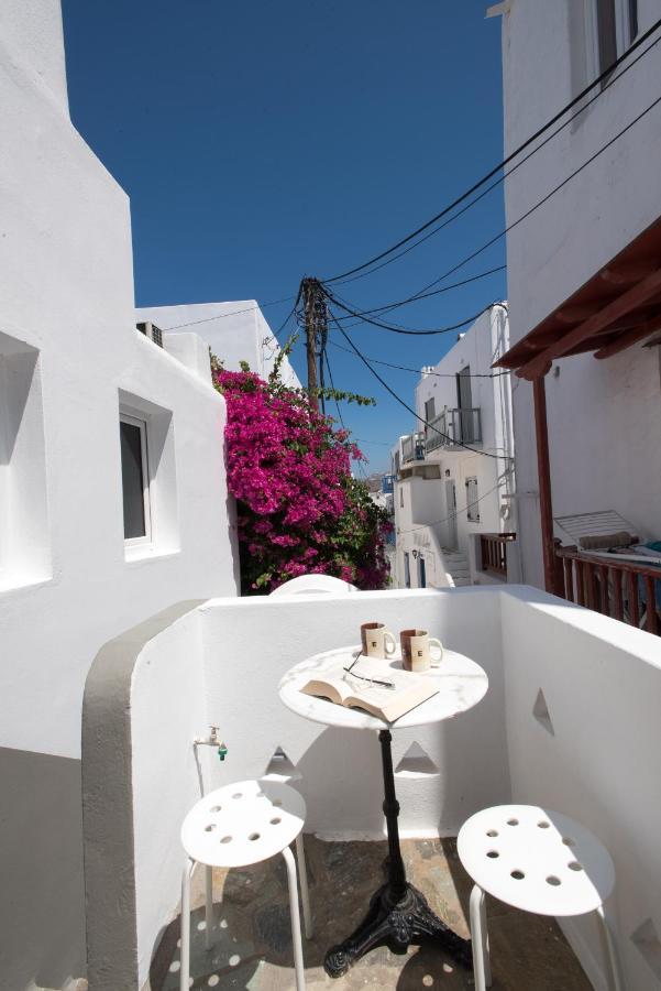 Lirous Studios Mykonos Town Esterno foto
